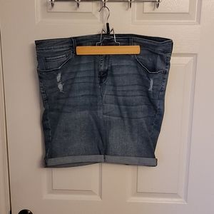 Bermuda denim shorts